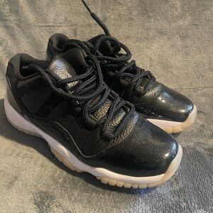 Jordan 11 Retro Low 72-10